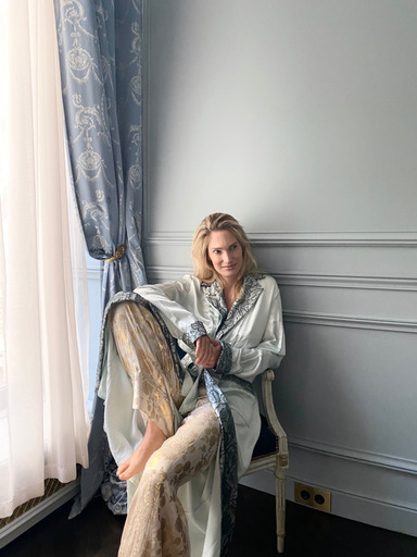 Birte Carolin in Diana d'Orville turquoise luxury silk gown